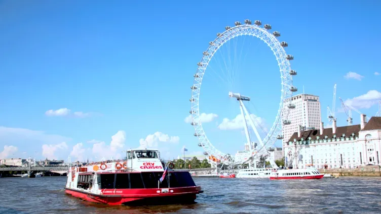 752x424 London eye cruise south bank tourist attraction