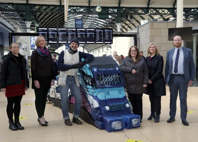 Global Recycling Day Hull Paragon Station